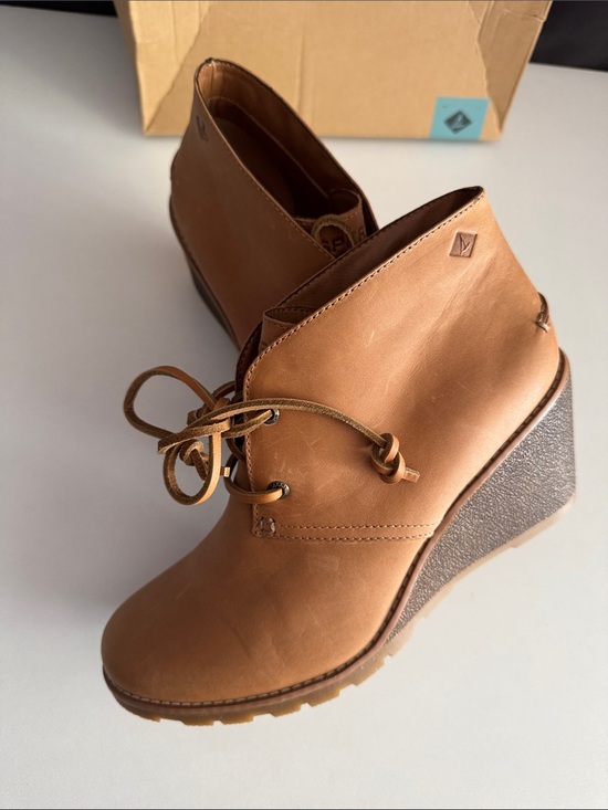 Sperry Shoes - Sperry Tan Leather Chukka Boots with Lace-Up Front